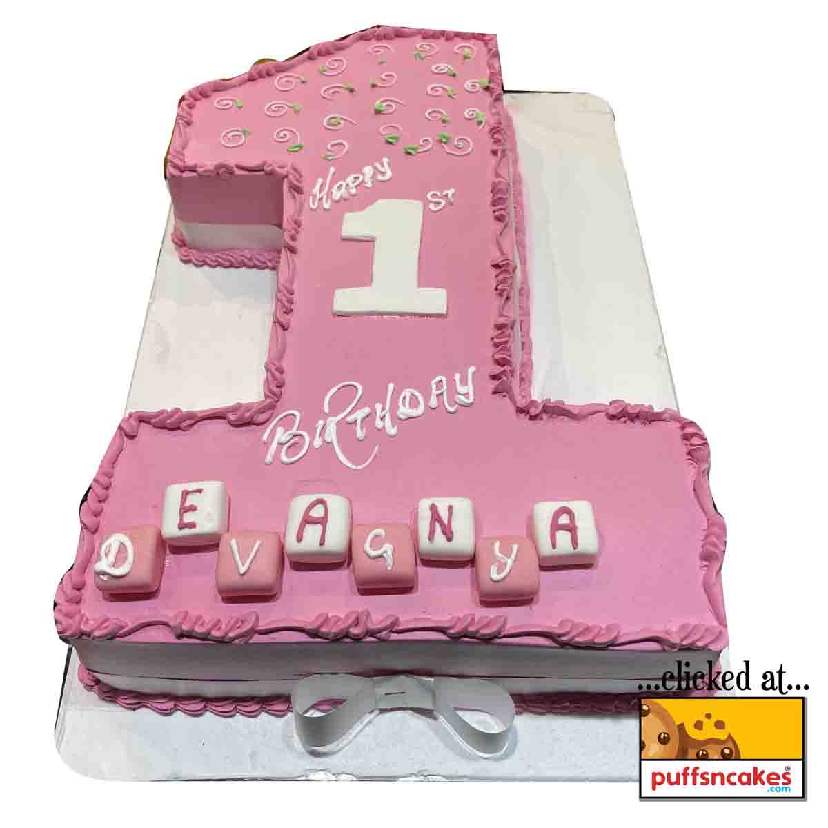(1128) One Shape First Birthday Cake